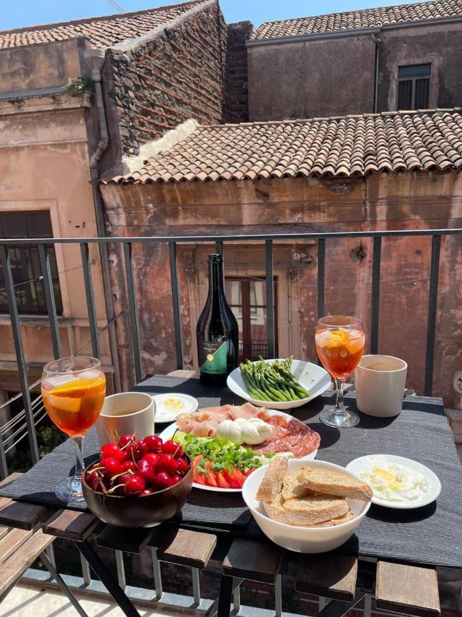 Casa Ega e La Rotonda: bellissimi monovani nel cuore di Catania Esterno foto